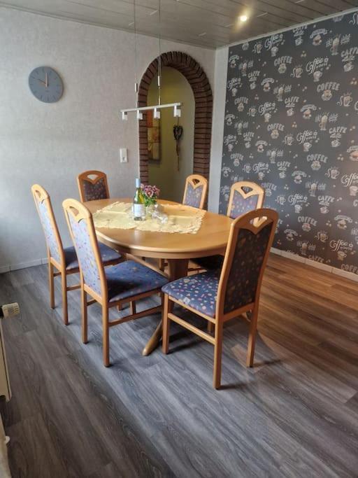 Gemuetliche 3-Zimmer-Wohnung, Zentral Gelegen Apensen Kültér fotó